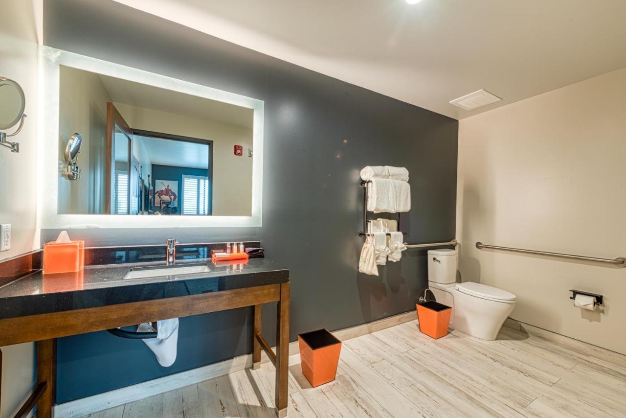 Hotel Lexen Newhall & Santa Clarita - Near Six Flags Magic Mountain Ngoại thất bức ảnh